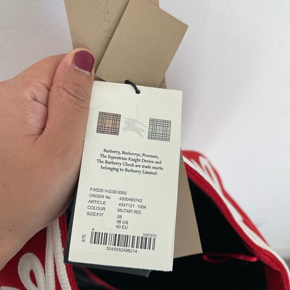 BURBERRY Ladies Wool Ceremonial Skirt In Military Red Sz 6 NWT - Picture 9 of 10